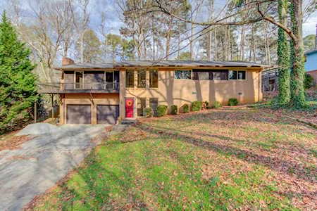 5539 Fern Creek Dr SW Lilburn, GA 30047