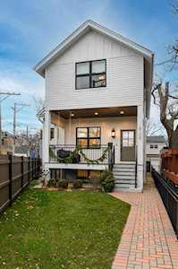 2130 W Pensacola Ave Chicago, IL 60618
