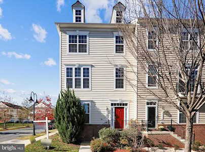 8300 Gibbs Way Landover, MD 20785