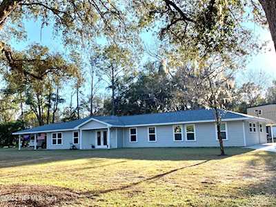 710 Arthur Moore Dr Green Cove Springs, FL 32043