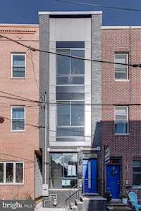1231 Peters St Philadelphia, PA 19147