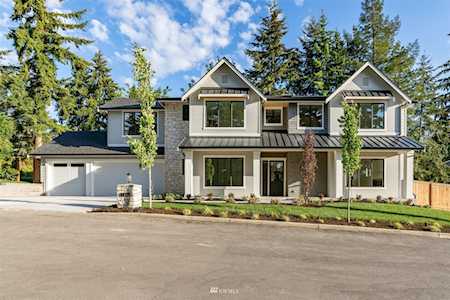 7233 80th Ave SE Mercer Island, WA 98040
