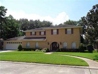 165 Chateau Latour Dr Kenner, LA 70065