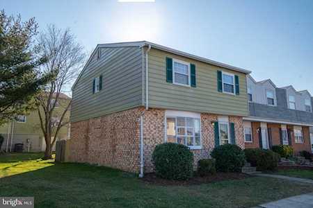 439 Ingram Ct Glen Burnie, MD 21061