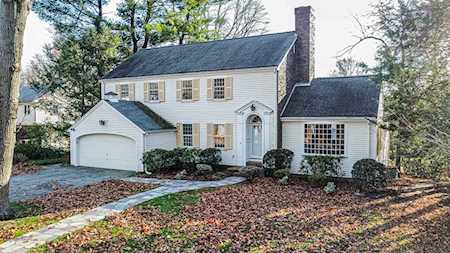 17 Hollywood Road Winchester, MA 01890