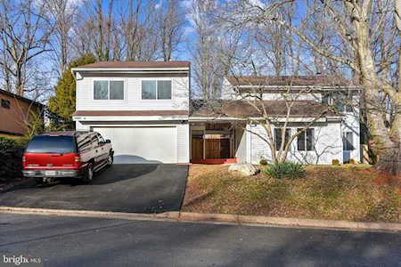219 Penny Ln Sterling, VA 20164