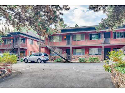 2016 NE Hancock St Portland, OR 97212