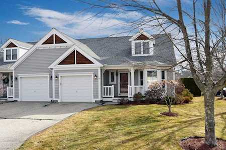 24 Whispering Brook Rd #24 Marlborough, MA 01752