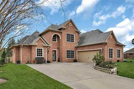 5145 Greenwater Dr Willis, TX 77318
