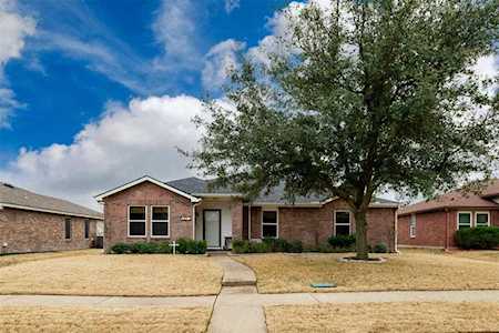 1425 STARPOINT Lane Wylie, TX 75098