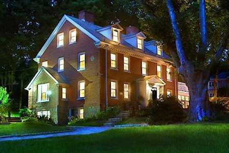 310 Fairmount Ave Boston, MA 02136