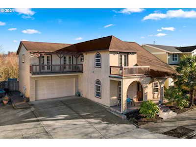 858 NE Clear Creek Way Fairview, OR 97024