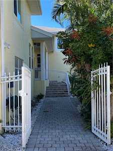 7950 Midnight Pass Rd Sarasota, FL 34242
