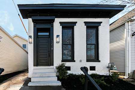 1218 Hull St Louisville, KY 40204