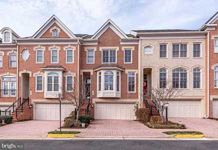 1554 Red Twig Ln Mclean, VA 22101