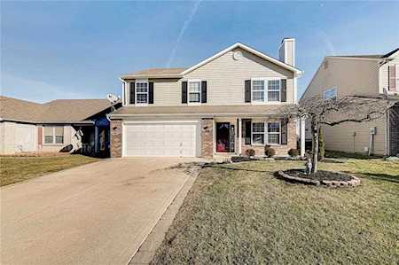 5827 Long Ridge Place Indianapolis, IN 46221