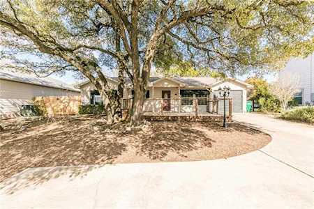 426 N Summit Ridge DR Point Venture, TX 78645