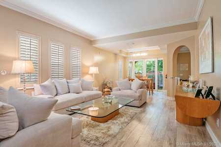 18370 NE 30th Ave #18370 Aventura, FL 33160