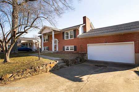 9019 Lyneve Dr Louisville, KY 40272