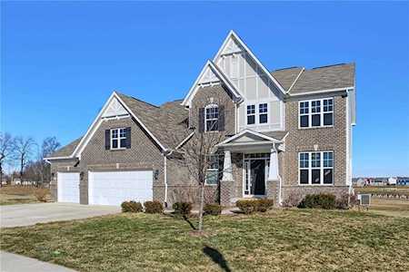 1236 Colinbrook Circle Greenwood, IN 46143