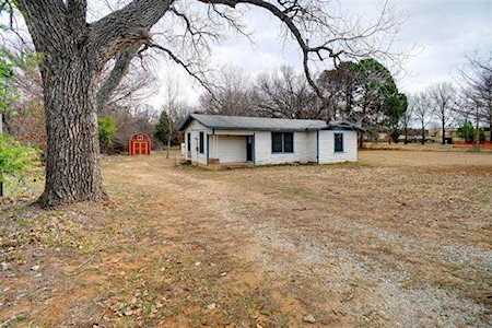 1049 Shady Oaks Drive Southlake, TX 76092