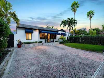 457 SW 27th Rd Miami, FL 33129