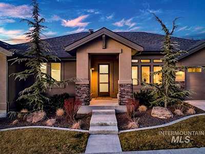 6882 E Highland Valley Boise, ID 83716