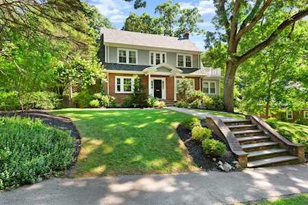 28 Hillside Rd Wellesley, MA 02481