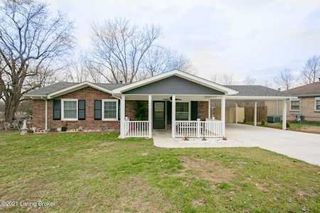 8208 Candelabrum Pl Louisville, KY 40214