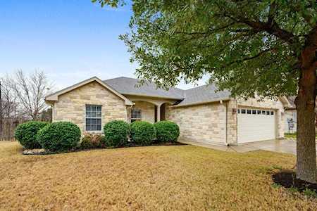 203 Valley Oaks LOOP Georgetown, TX 78626