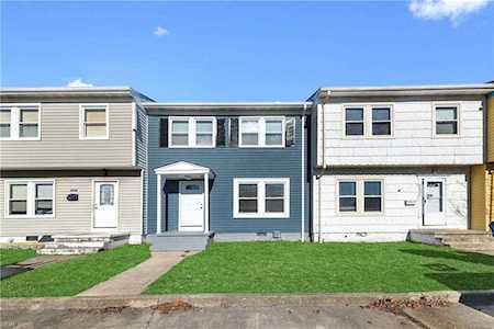 3054 Comte Ct Virginia Beach, VA 23453