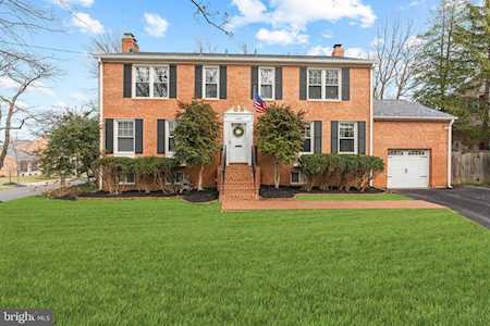 4615 Newcomb Place Alexandria, VA 22304
