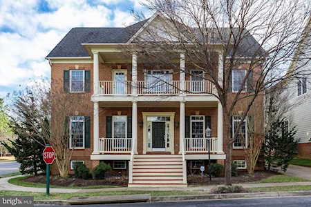 2811 Norborne Place Oakton, VA 22124