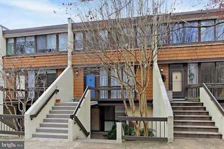 2110 Quincy St #2 Arlington, VA 22204