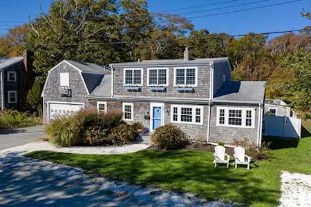6 King Phillip Rd Mattapoisett, MA 02739