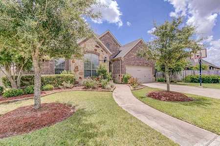 3911 Sawyer Bend Ln Sugar Land, TX 77479