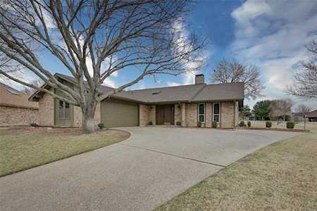1308 Clubhouse Court Mansfield, TX 76063