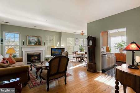 5924 Founders Hill Dr #201 Alexandria, VA 22310