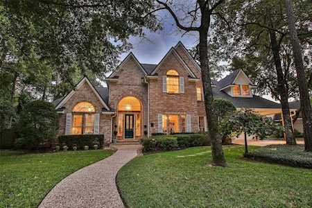 3 Treasure Cove Dr The Woodlands, TX 77381