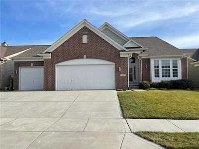 14067 Powder Dr Carmel, IN 46033