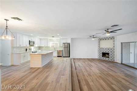 1708 Ivanhoe Way Las Vegas, NV 89102