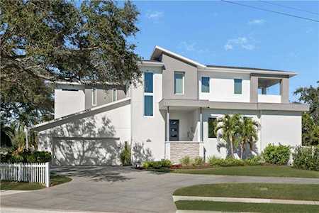 721 Monterey Blvd NE St Petersburg, FL 33704