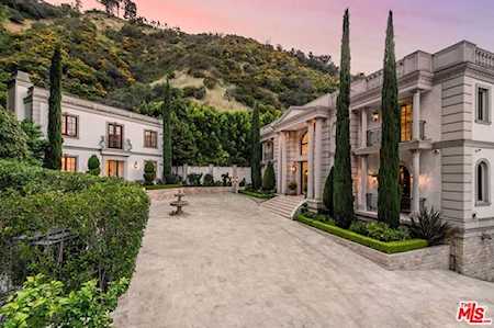 1714 Stone Canyon Road Los Angeles, CA 90077