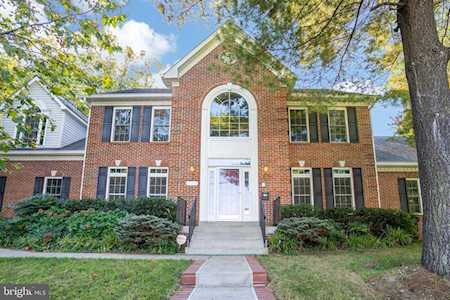 4040 26th St N Arlington, VA 22207