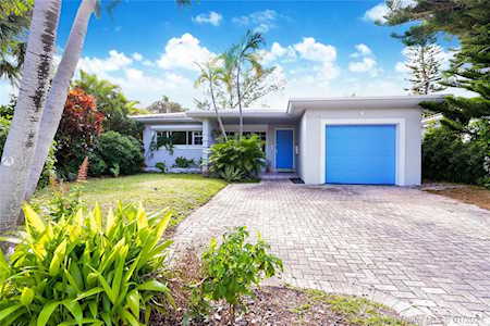 9224 Byron Ave Surfside, FL 33154