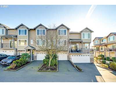 712 NW 118th Ave #104 Portland, OR 97229