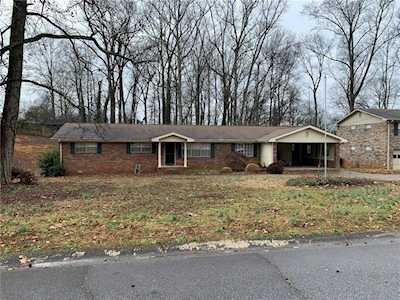 3830 White Haven Dr SE Smyrna, GA 30082