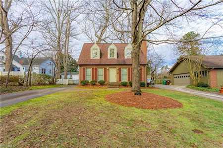 1003 Elk Place High Point, NC 27262