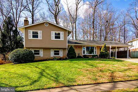 5022 Gadsen Dr Fairfax, VA 22032