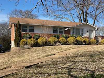 172 Cumberland Dr Hendersonville, TN 37075